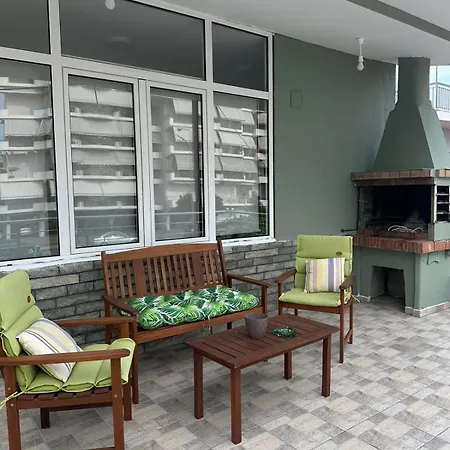 Bakopoulos ένα όμορφο με βεράντα *